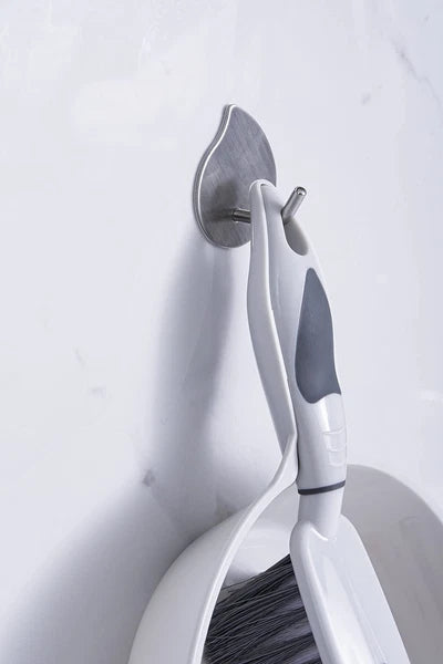 Compact Broom and Dustpan Set for Easy Cleaning of Crumbs and Dirt