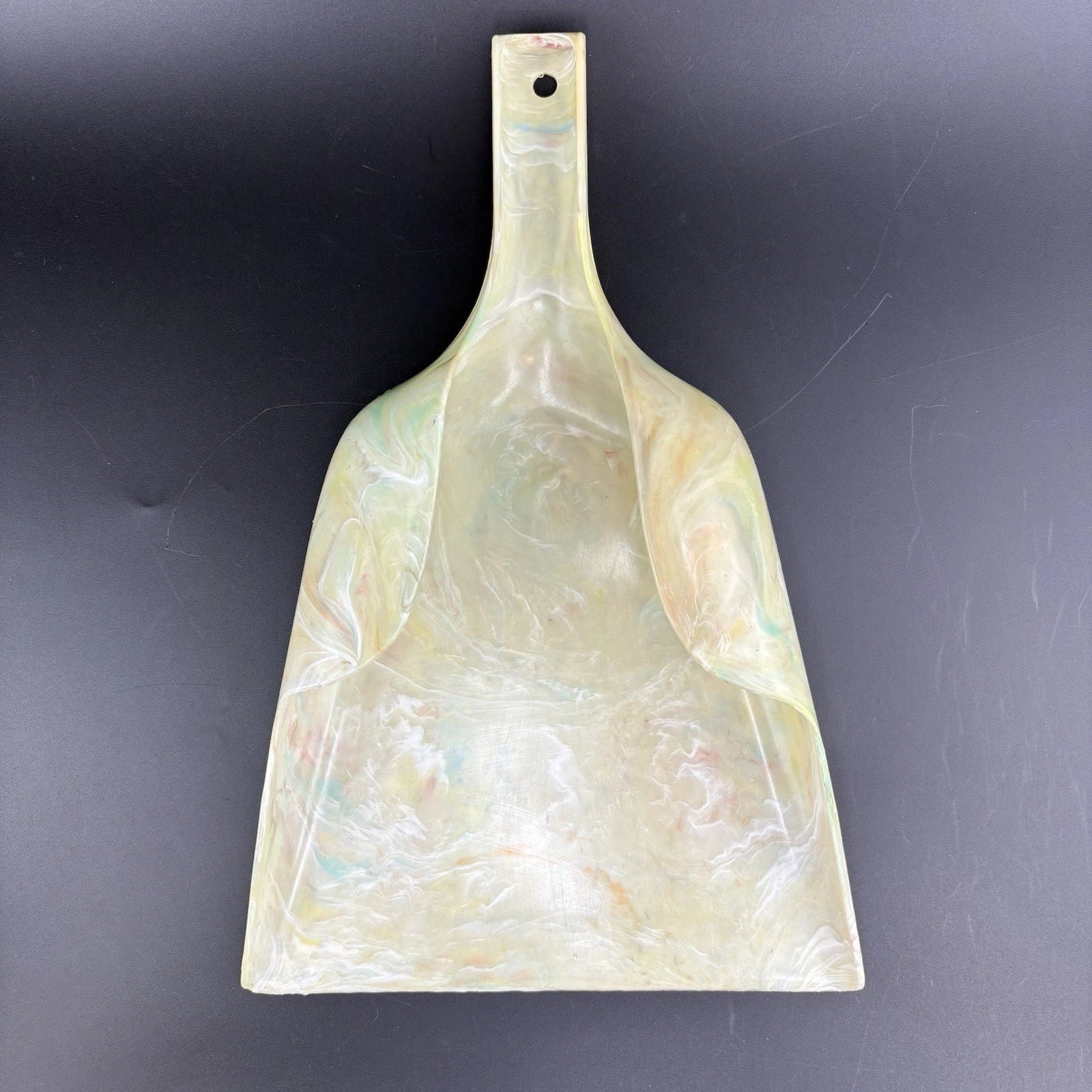 RARE Vintage The Witch Dust Pan Pretty Swirl Plastic Retro Kitchen Broom Dustpan