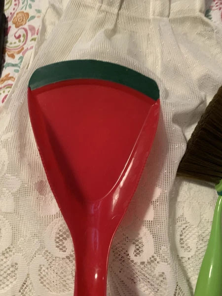❤️Novelty Broom & Dustpan Set Hand Brush Red Pan, Ladybug On Green Leaf