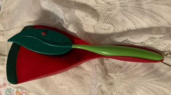 ❤️Novelty Broom & Dustpan Set Hand Brush Red Pan, Ladybug On Green Leaf